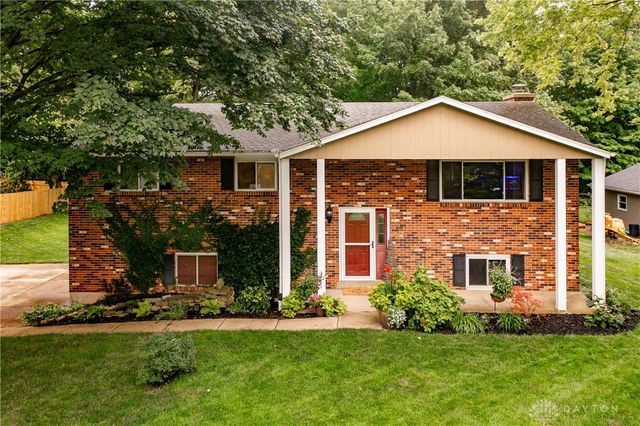 1210 Lomeda Lane, Beavercreek, OH 45434