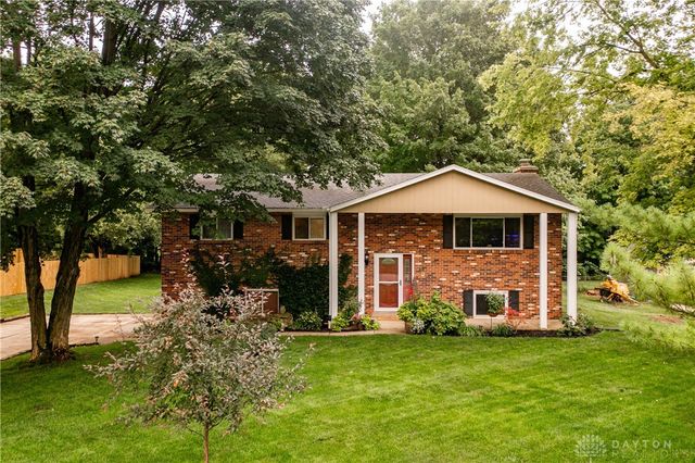 1210 Lomeda Lane, Beavercreek, OH 45434