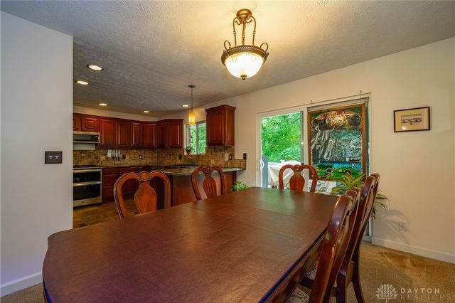 1210 Lomeda Lane, Beavercreek, OH 45434