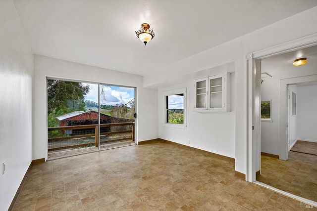 8400 Blackney Rd, Sebastopol, CA 95472