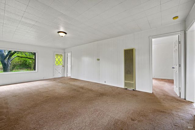 8400 Blackney Rd, Sebastopol, CA 95472