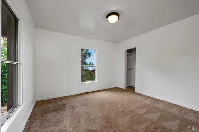 8400 Blackney Rd, Sebastopol, CA 95472