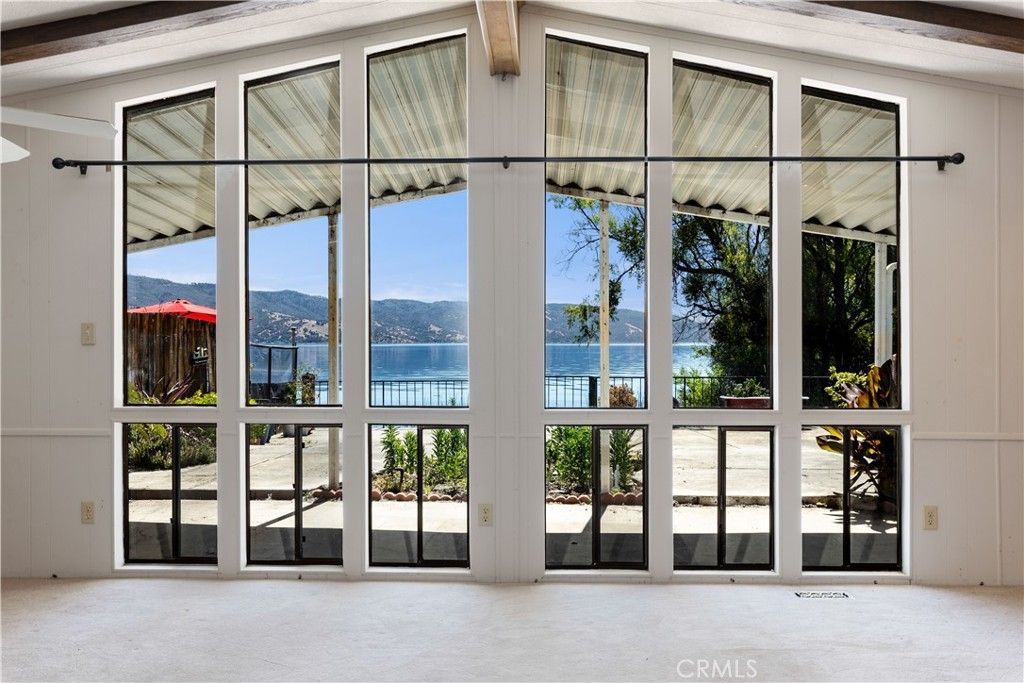 Image 10 of property listing at 5830 Robin Hill Drive 17, Lakeport, CA 95453