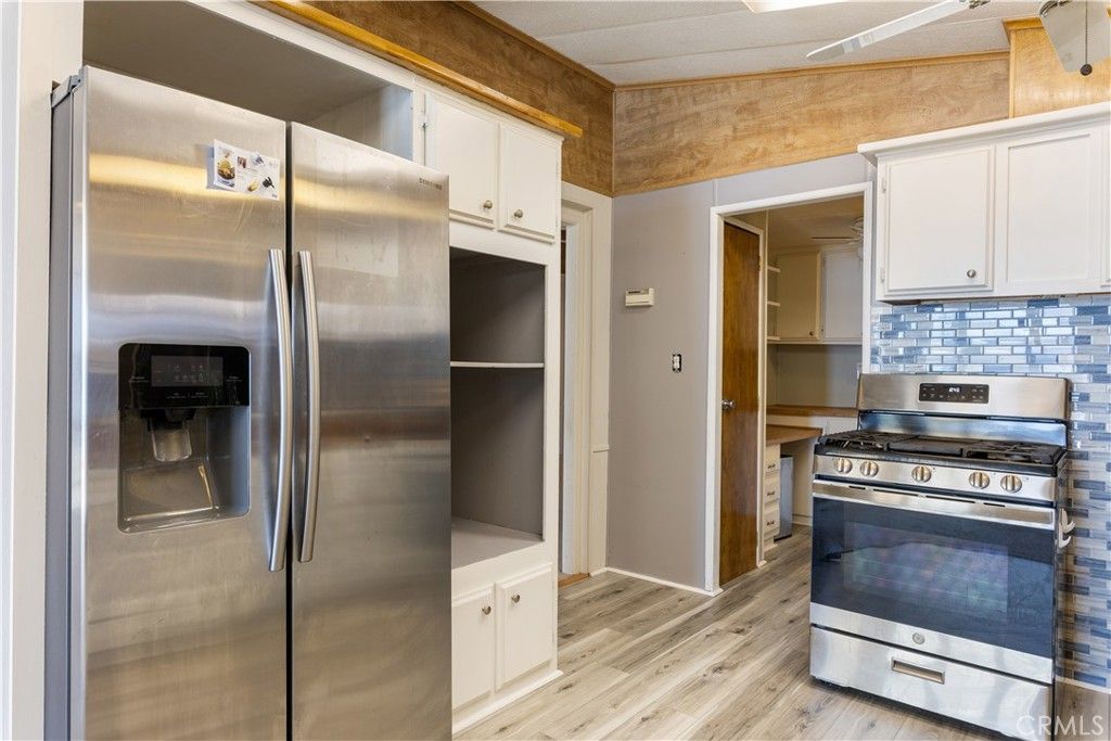 Image 15 of property listing at 5830 Robin Hill Drive 17, Lakeport, CA 95453