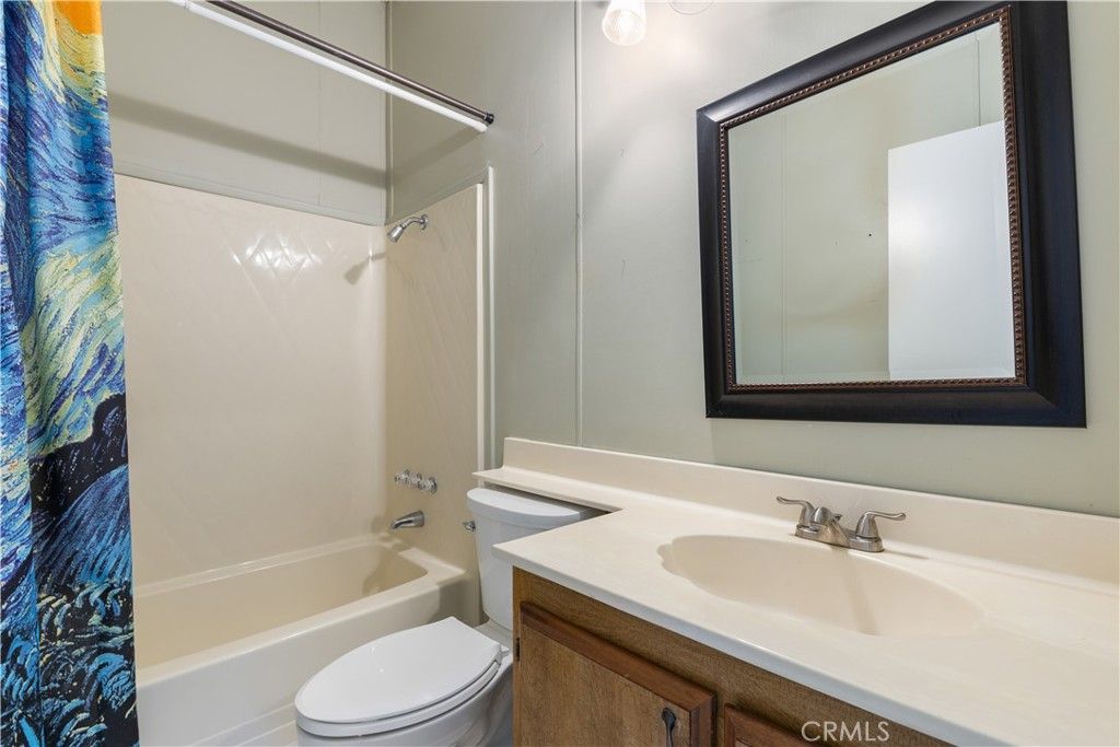 Image 17 of property listing at 5830 Robin Hill Drive 17, Lakeport, CA 95453