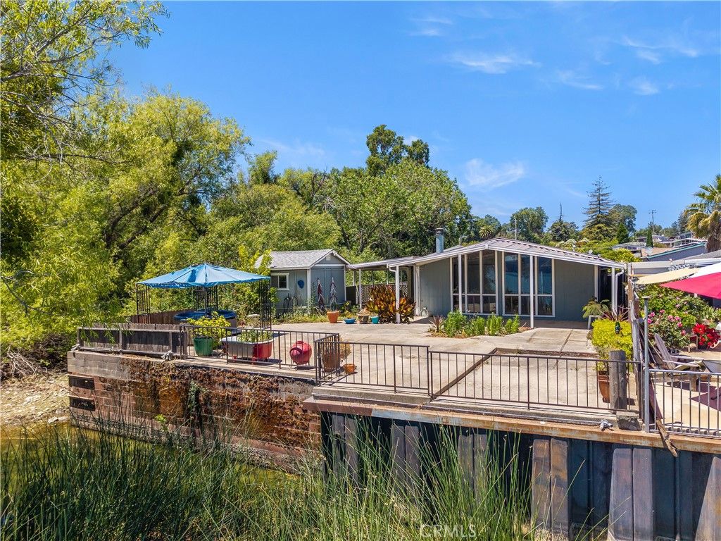 Image 29 of property listing at 5830 Robin Hill Drive 17, Lakeport, CA 95453
