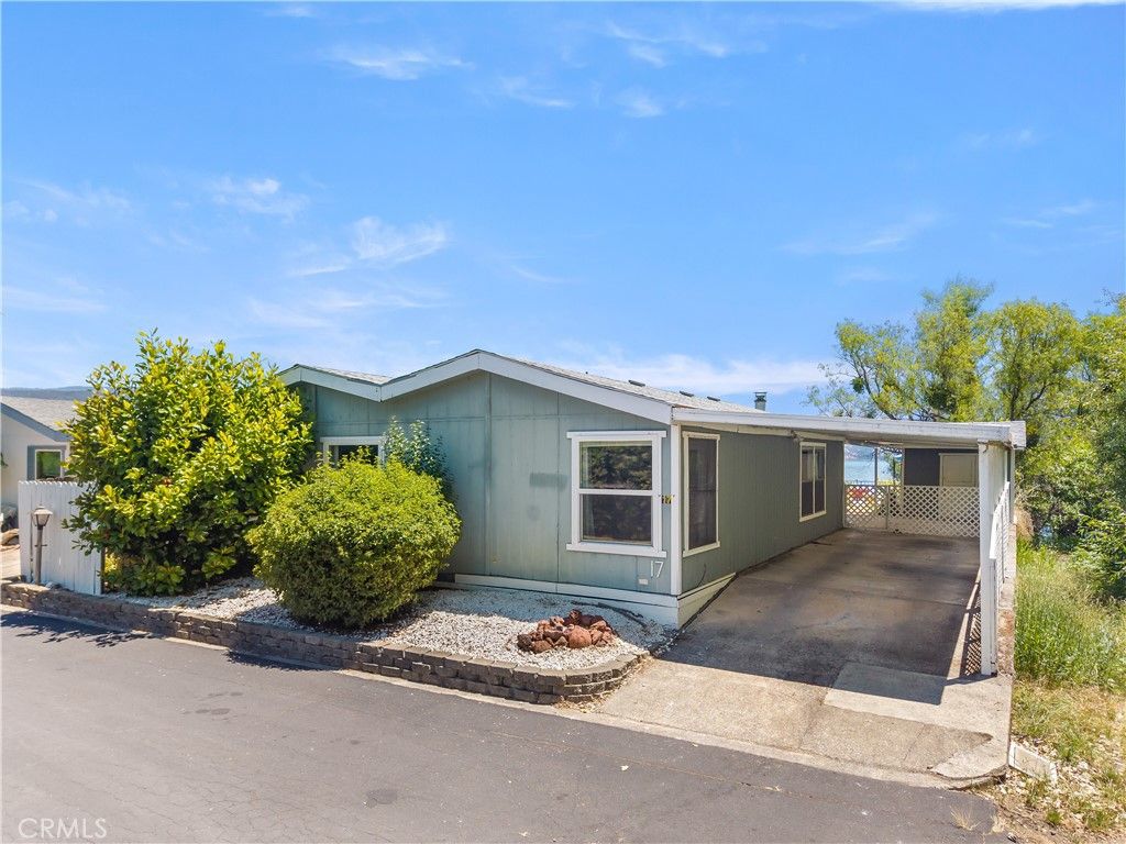 Image 3 of property listing at 5830 Robin Hill Drive 17, Lakeport, CA 95453