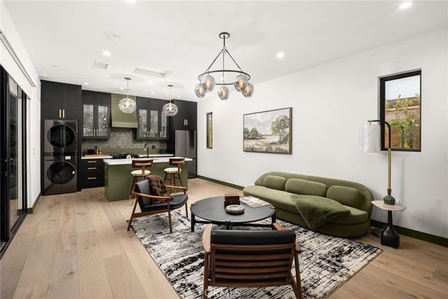 4607 Alta Canyada, La Canada Flintridge, CA 91011