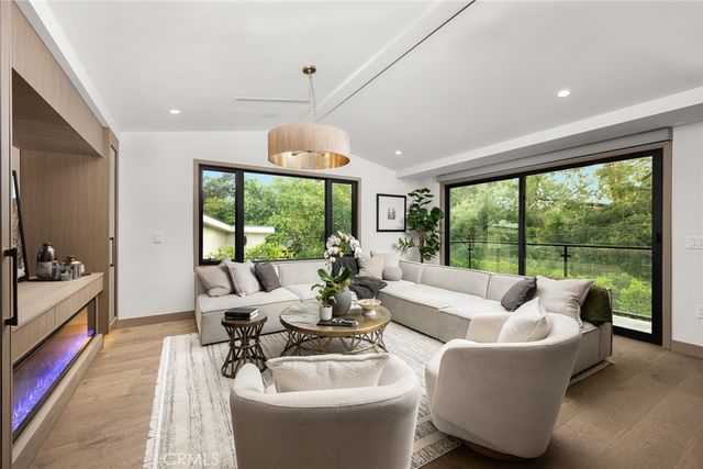 4607 Alta Canyada, La Canada Flintridge, CA 91011