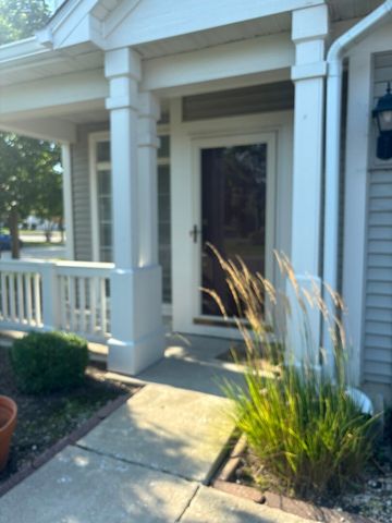 2568 Hillsboro Boulevard 2568, Aurora, IL 60503