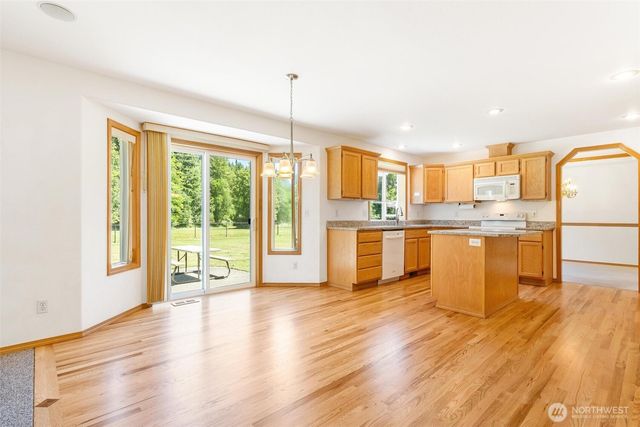 23215 37th Avenue NE, Arlington, WA 98223