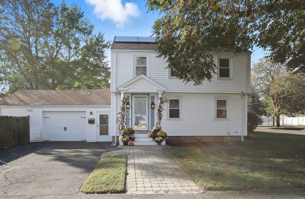 18 Clairmont St, Lynn, MA 01904