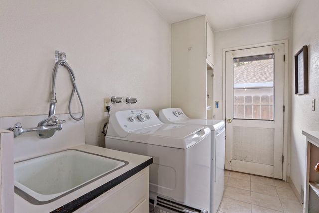 1631 N Johnson Rd, Turlock, CA 95382