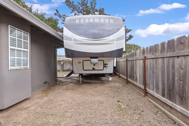 1631 N Johnson Rd, Turlock, CA 95382