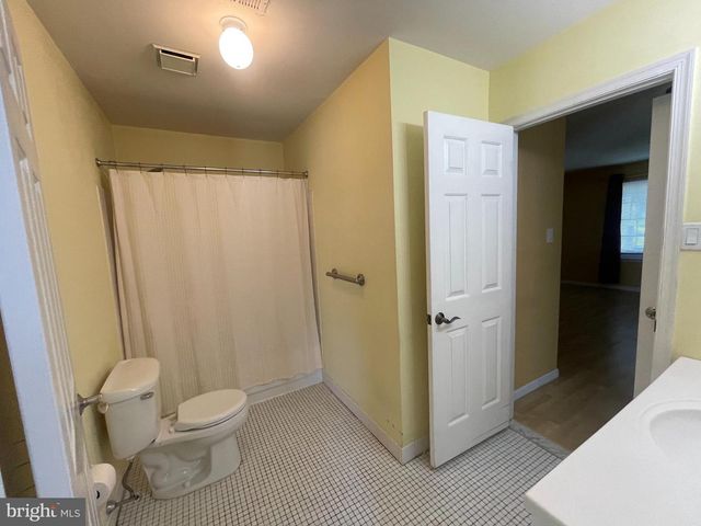 290 WOODS EDGE PL, Langhorne, PA 19047