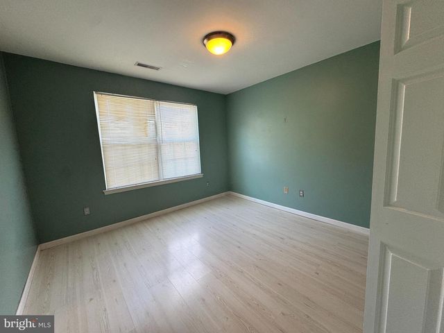 290 WOODS EDGE PL, Langhorne, PA 19047