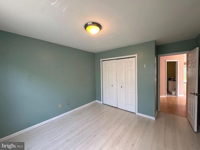 290 WOODS EDGE PL, Langhorne, PA 19047