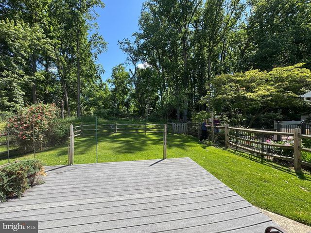 290 WOODS EDGE PL, Langhorne, PA 19047