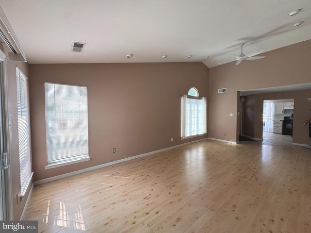 290 WOODS EDGE PL, Langhorne, PA 19047