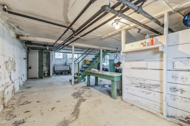 9547 S Longwood Drive, Chicago, IL 60643