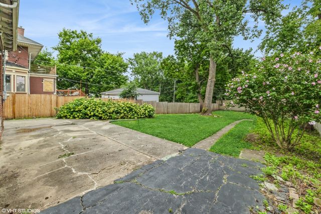 9547 S Longwood Drive, Chicago, IL 60643