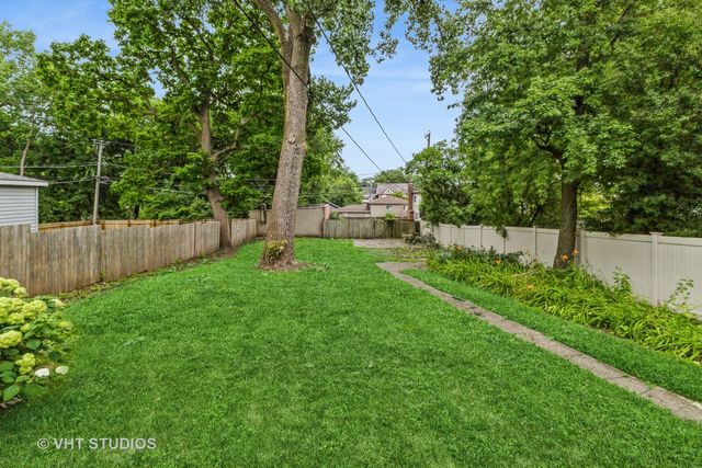 9547 S Longwood Drive, Chicago, IL 60643