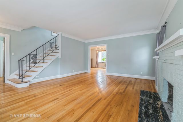 9547 S Longwood Drive, Chicago, IL 60643