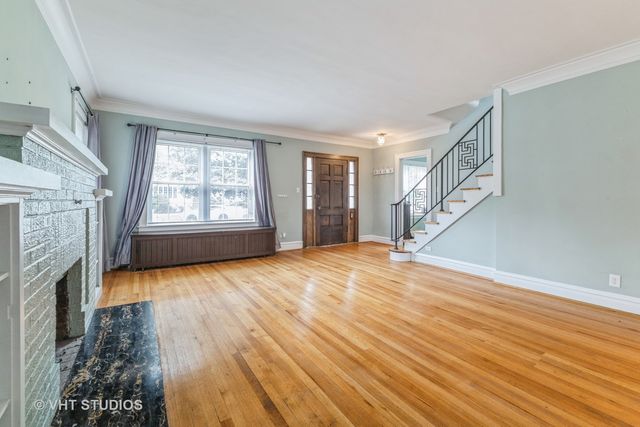 9547 S Longwood Drive, Chicago, IL 60643