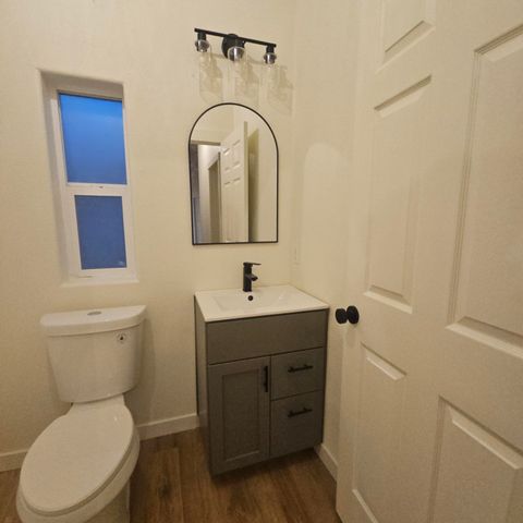 5250 Redwood Avenue, Grants Pass, OR 97527