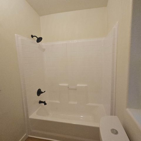 5250 Redwood Avenue, Grants Pass, OR 97527