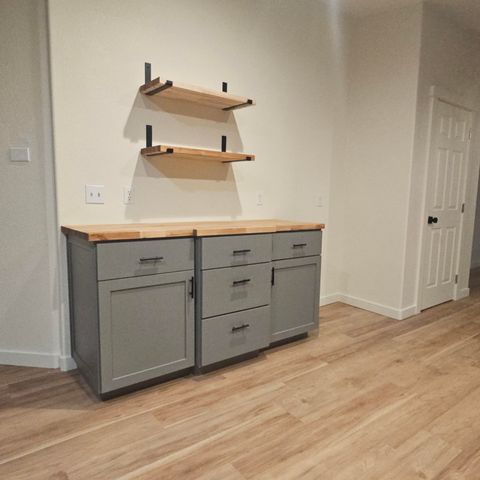 5250 Redwood Avenue, Grants Pass, OR 97527