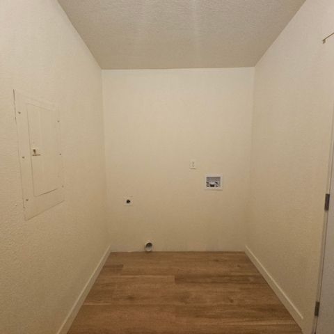 5250 Redwood Avenue, Grants Pass, OR 97527