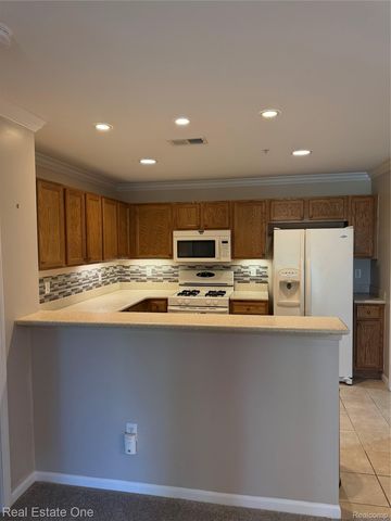 523 Brookfield Drive 81, Westland, MI 48185