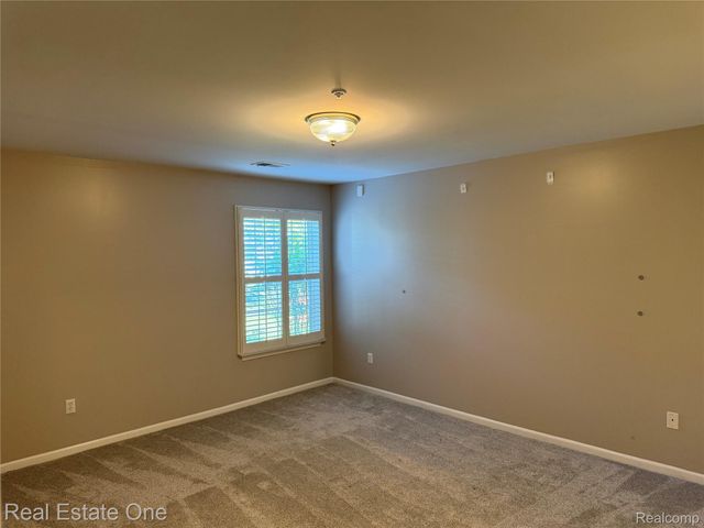 523 Brookfield Drive 81, Westland, MI 48185