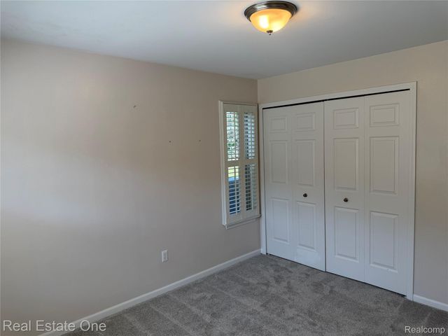 523 Brookfield Drive 81, Westland, MI 48185