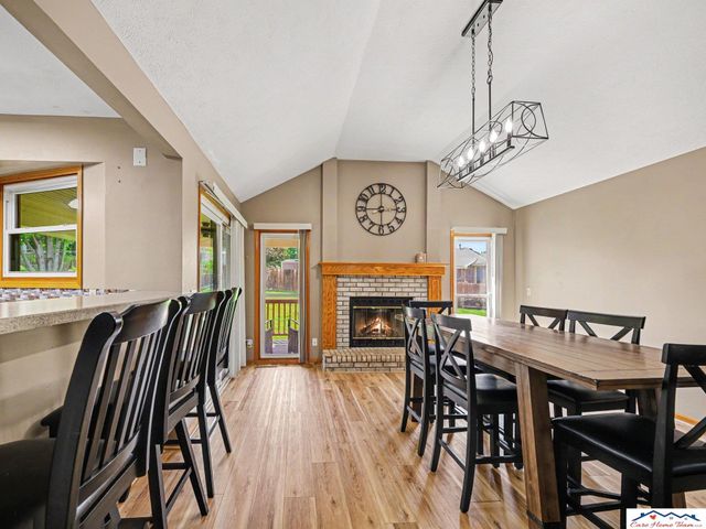 7728 S 70th Street, La Vista, NE 68128