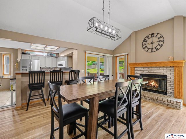 7728 S 70th Street, La Vista, NE 68128