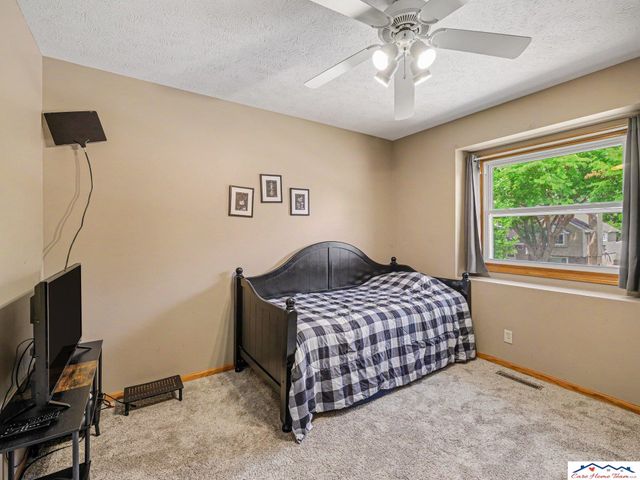 7728 S 70th Street, La Vista, NE 68128