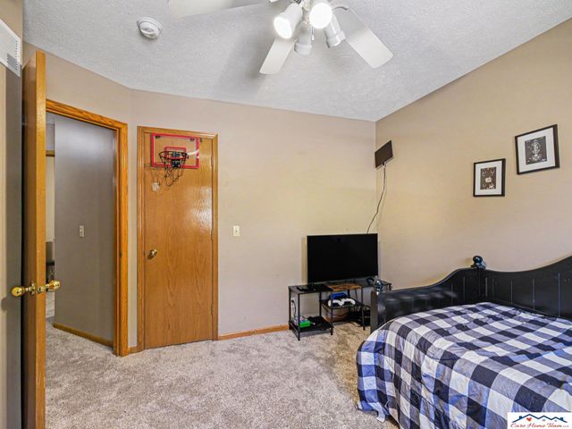 7728 S 70th Street, La Vista, NE 68128