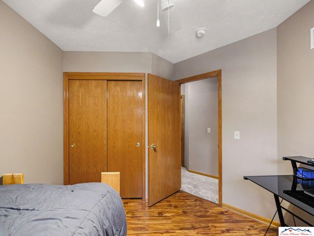 7728 S 70th Street, La Vista, NE 68128