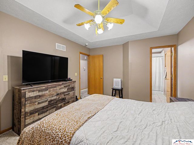 7728 S 70th Street, La Vista, NE 68128