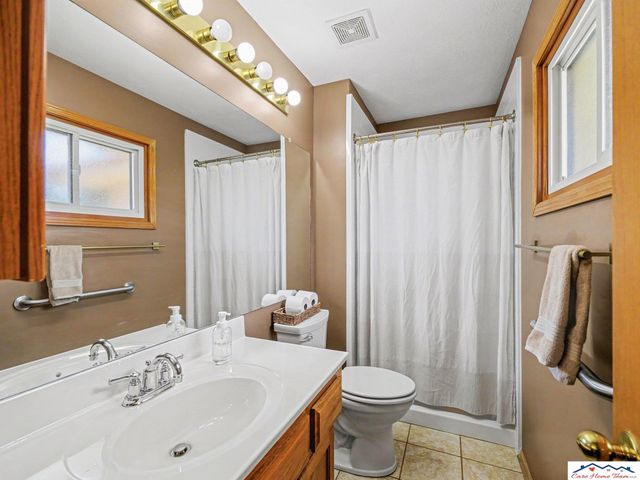 7728 S 70th Street, La Vista, NE 68128