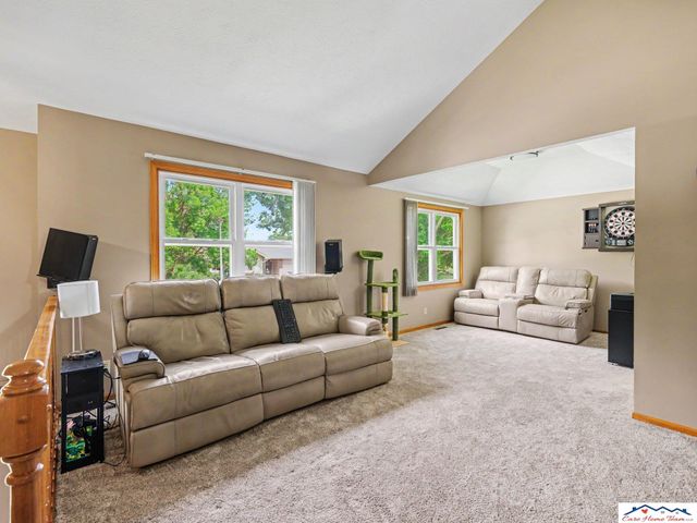 7728 S 70th Street, La Vista, NE 68128