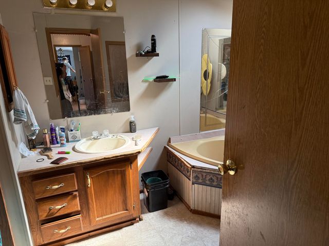 1786 Co Rd 2030, Mountain View, MO 65548