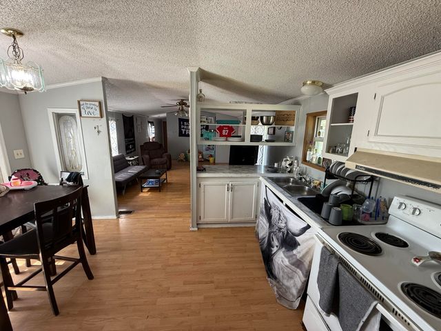 1786 Co Rd 2030, Mountain View, MO 65548