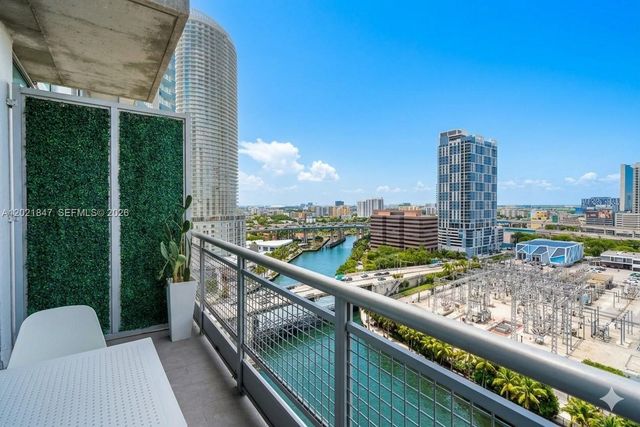 690 SW 1st Ct 1913, Miami, FL 33130