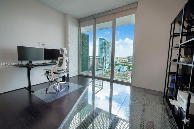 690 SW 1st Ct 1913, Miami, FL 33130