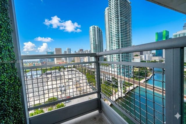 690 SW 1st Ct 1913, Miami, FL 33130