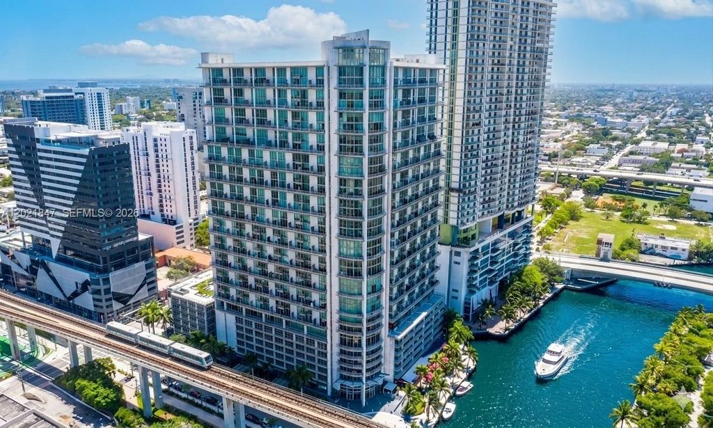 690 SW 1st Ct 1913, Miami, FL 33130