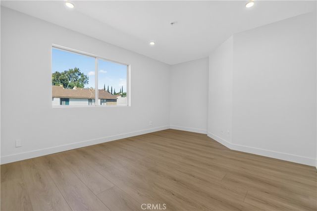 15455 Sherman, Van Nuys, CA 91406